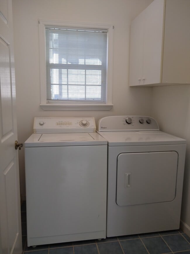 Photo - 294 Ravennaside Dr NW