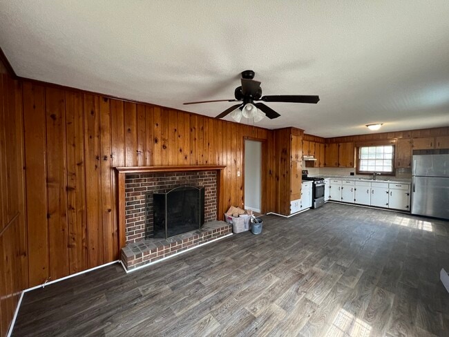 Photo - 837 Crawford St