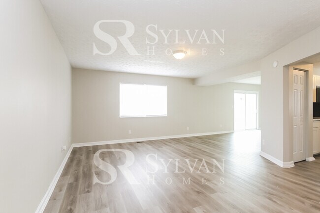 Photo - 3943 Jason Ave