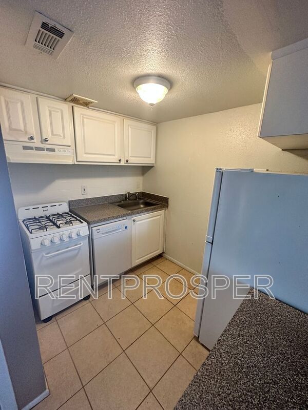 Photo - 122 Water Front Way Unidad #350 Rental