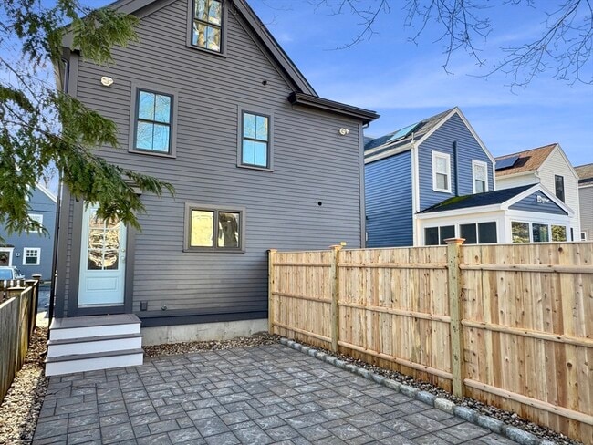 Photo - 30 Carter St Unit B