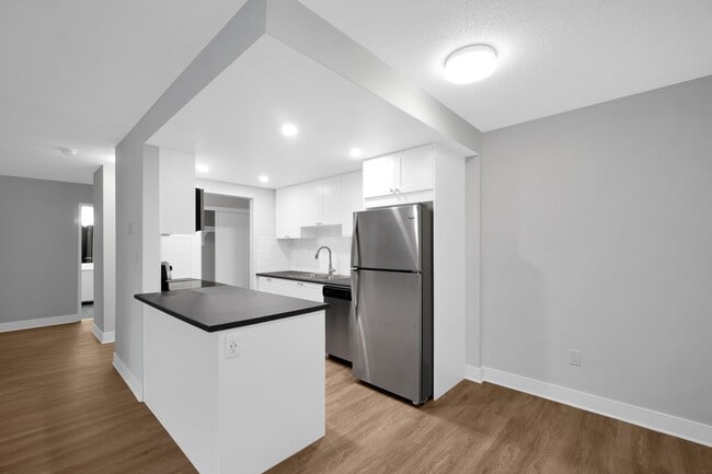 Photo - Renaissance on Shaw