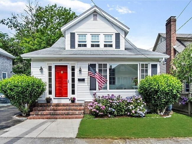 Photo - 27 Vaughan Ave Unit 2