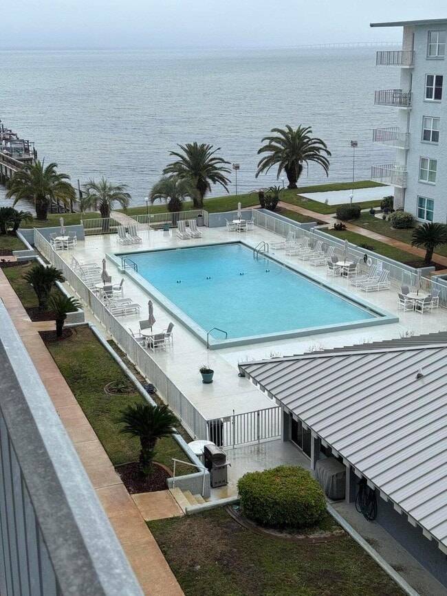 Building Photo - 3857 Indian Trail Unit 507