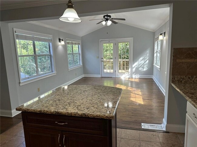 Photo - 1156 St Louis Pl NE