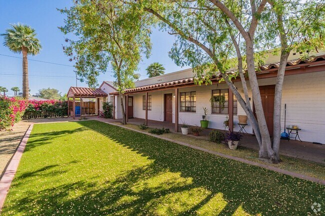 Building Photo - 928 W McDowell Rd Unit 928 W McDowell Rd #4 Rental