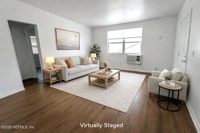 Photo - 2977 Collier Ave