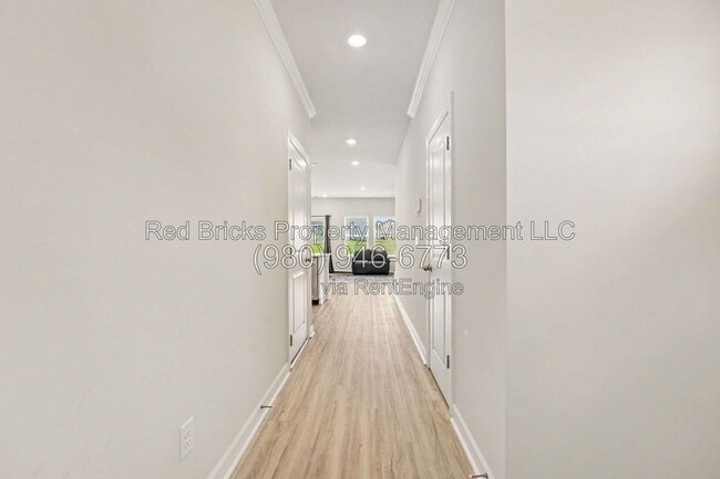 Photo - 2043 Old Rivers Rd