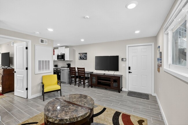 Photo - Beachside Palms @ Daytona Beach