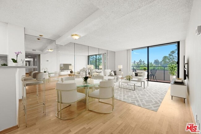 Building Photo - 10535 Wilshire Blvd Unit 810 Rental