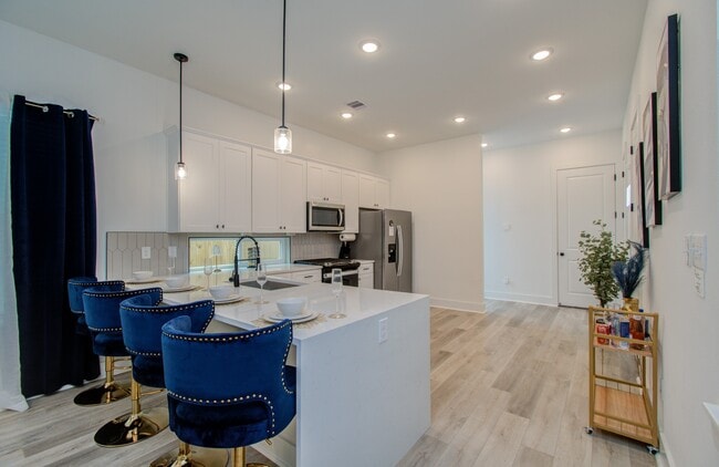 Photo - 1616 Benson St