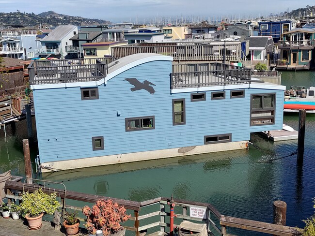 Building Photo - 12 A Dock Rental