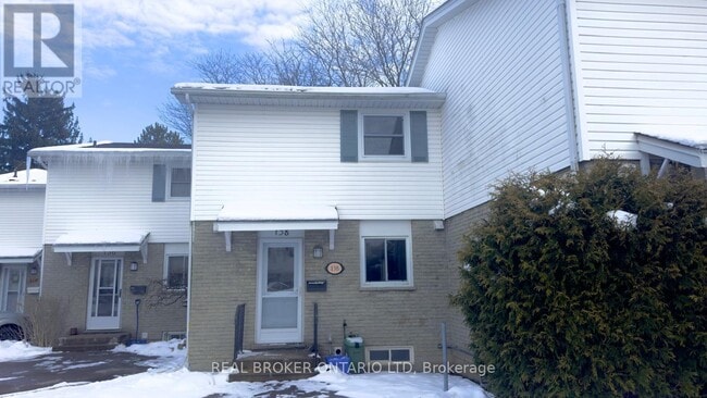 Photo - 230 Clarke Rd