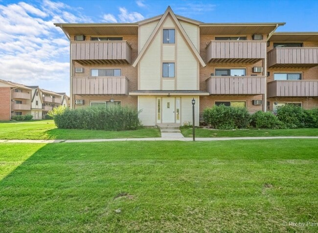Building Photo - 9 Cedar Ct Unit 13