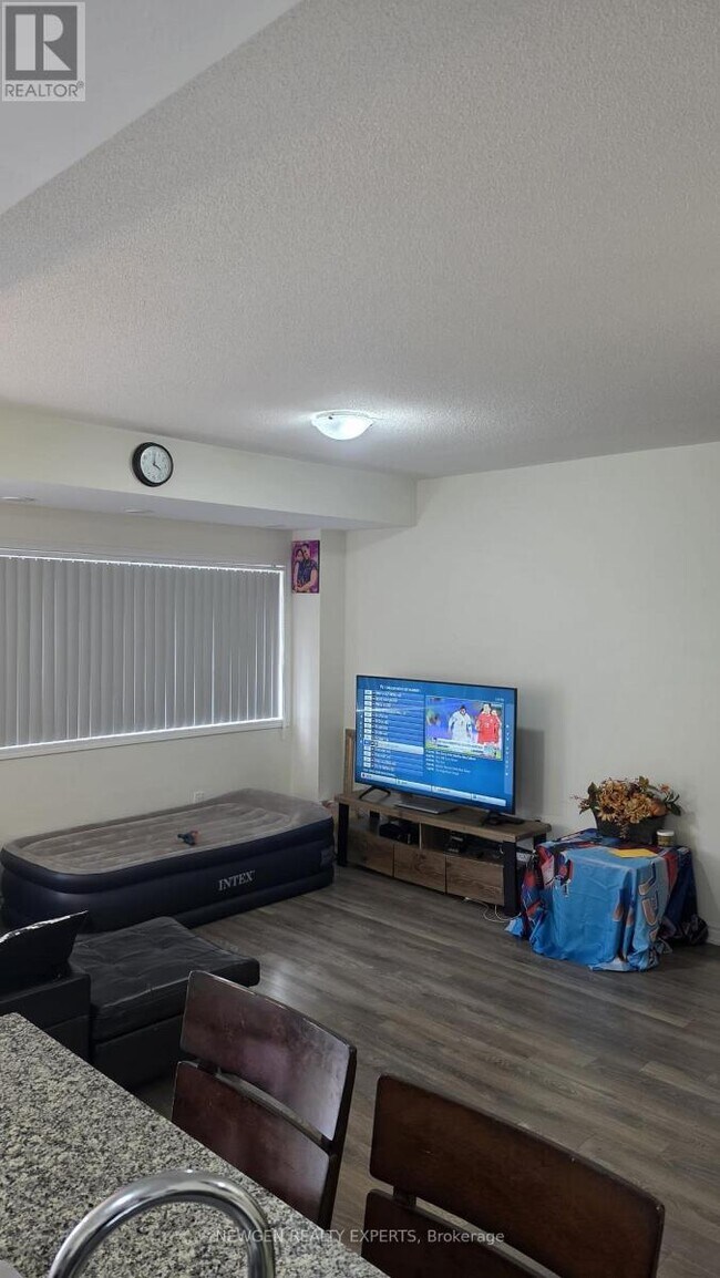 Photo - 230 Lagerfeld Dr