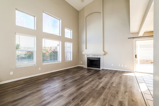 Photo - 2345 E Gelding Dr