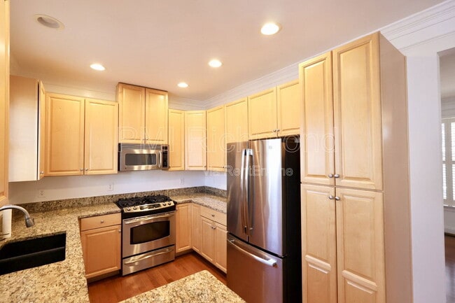 Photo - 728 S Pine St