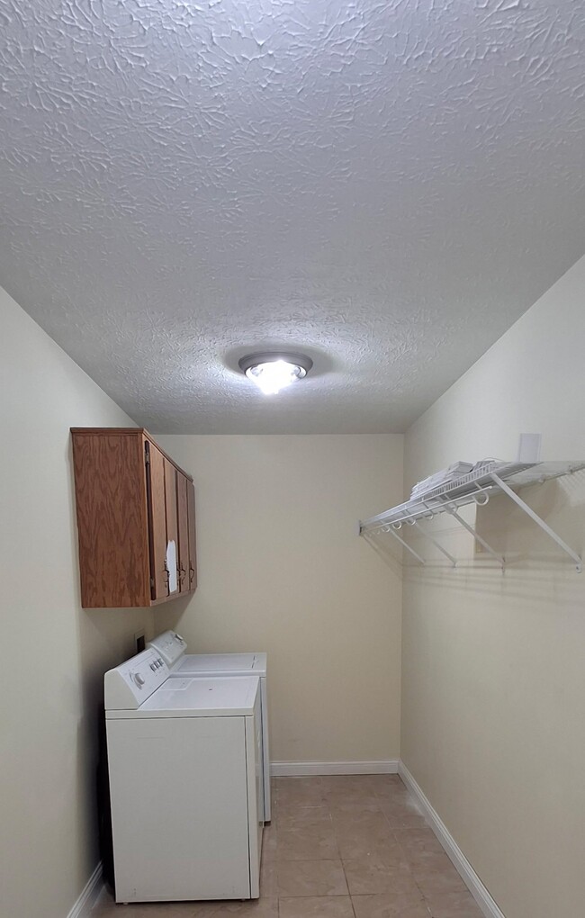 Photo - 209 Edgewood Dr