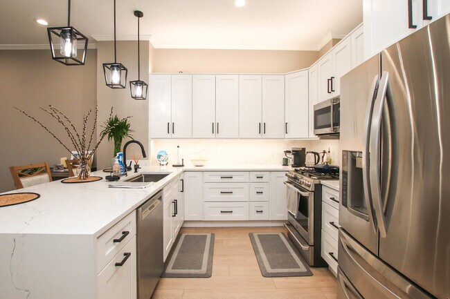 Photo - 340 W Superior St Unit 1604