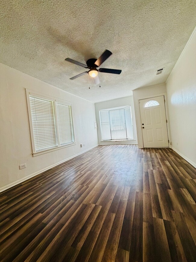 Photo - 1735 Green St