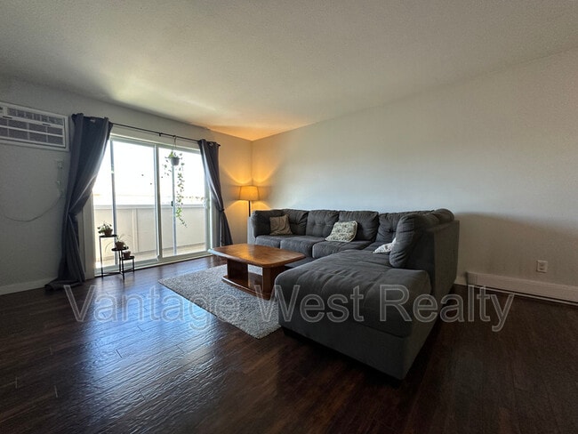 Photo - 3160-3160 De Montreuil Ct