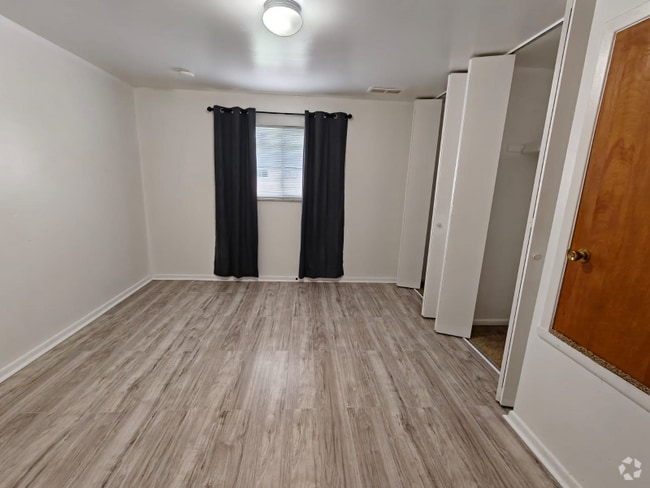 Building Photo - 797 Babbitt Rd Unit 9 Rental