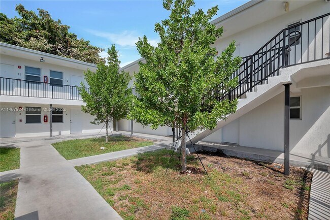 Photo - 1710 NW 1st Ct Condo