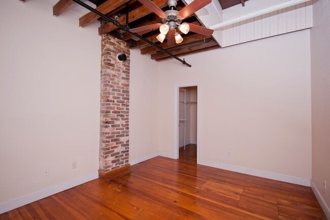 Photo - Market Olive 202 Unidad MO 202