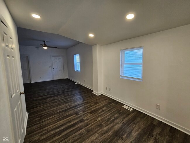 Photo - 2121 Webb St House