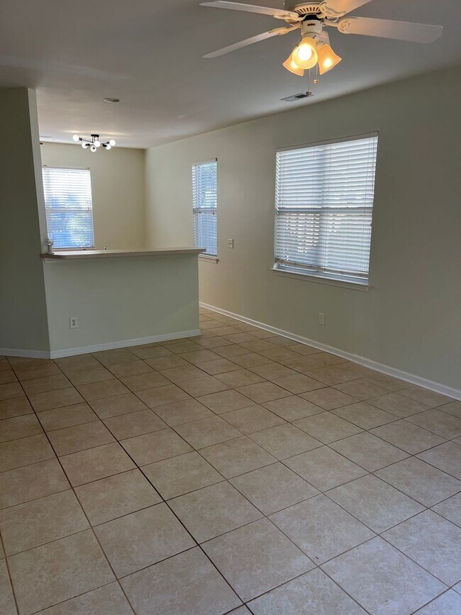 Photo - Great Neighborhood with Community Pool