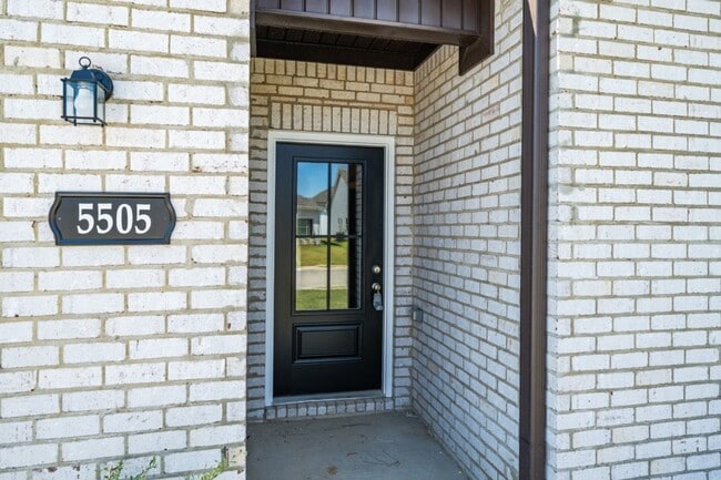 Photo - 5505 Blue Jay Cir