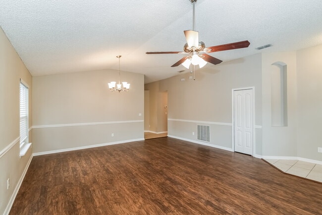 Photo - 295 Turtle Dove Dr