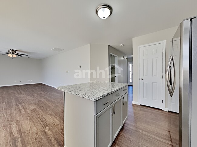 Photo - 113 Barrington Dr