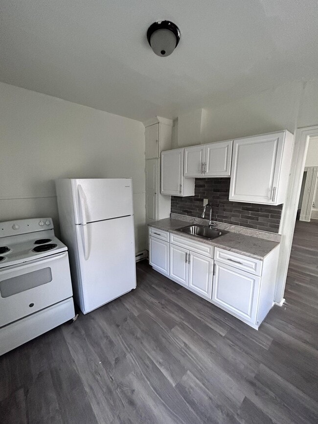 Building Photo - 1351 Perkiomen Ave Unit 1