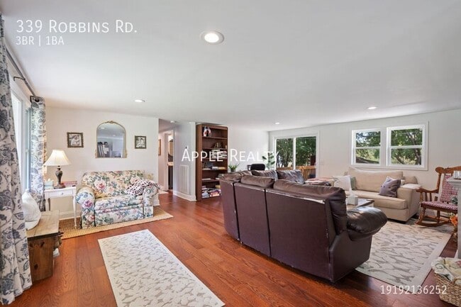 Photo - 339 Robbins Rd