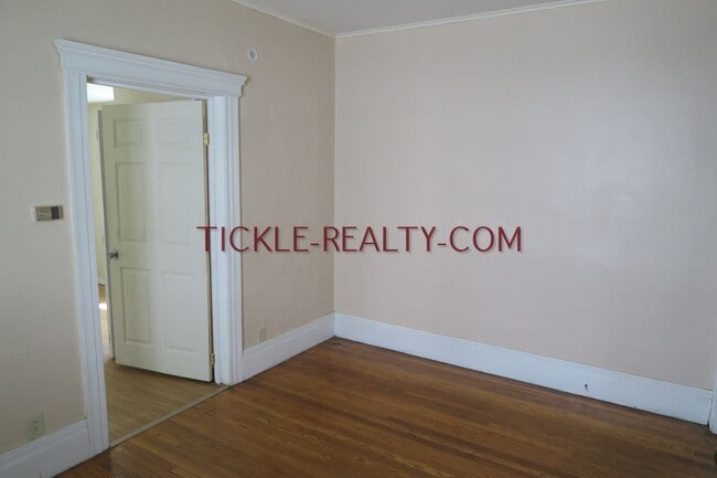 Photo - 368 Alexander St Unit 1