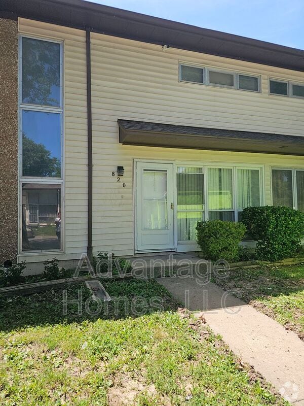 Building Photo - 820 N 70th St Rental