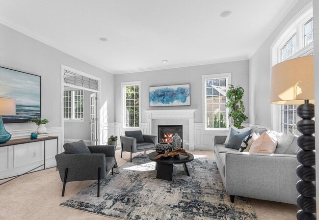 Photo - Luxury 4 bed 4 bath home in Lakemont, Bellevue