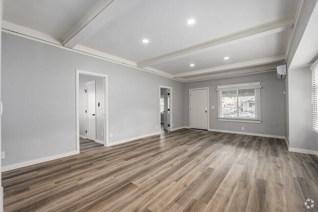 3BR, 2BA - 850SF - Living Room
