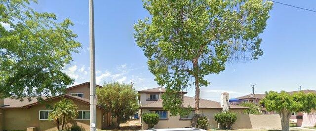 Building Photo - 901 E Balsam Ave Unit B