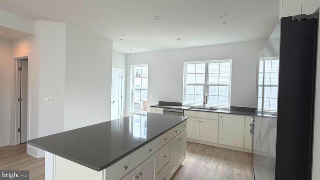 Photo - 2106 Henson Norris St