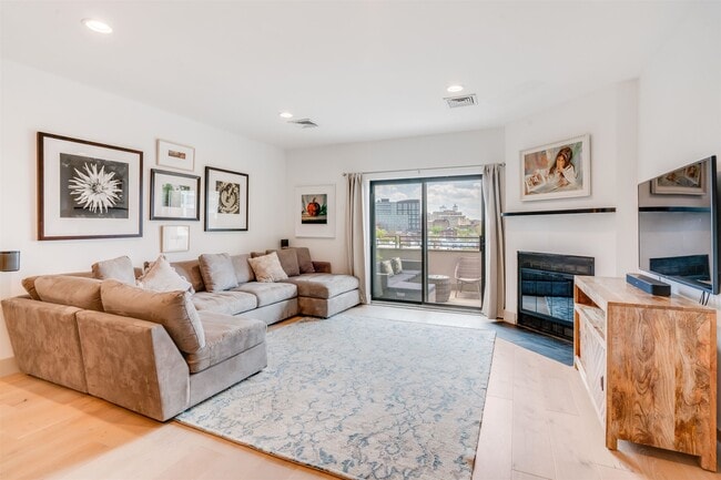 Building Photo - 75 Liberty Ave Unit E3