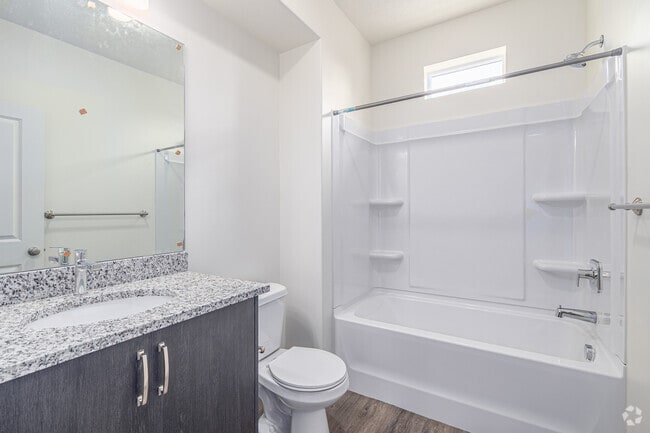1BR, 1BA - 763SF - Bathroom - Raintree Apartments