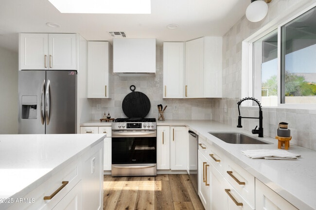 Photo - 2331 N 53rd St