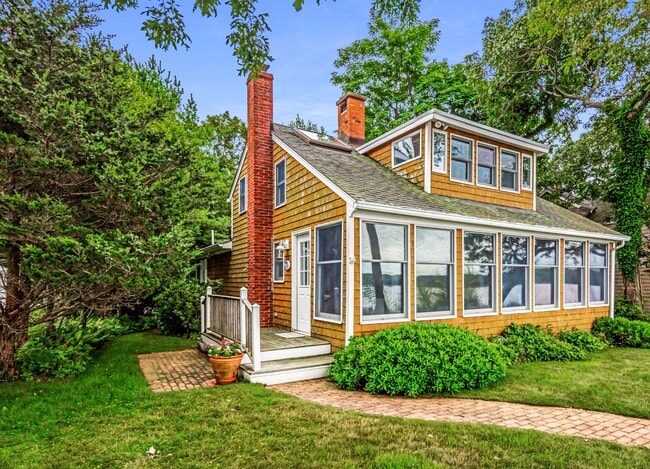 Photo - 201 Three Mile Harbor Hog Creek Rd