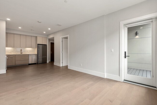 Photo - 3193 Washington St Unit 204