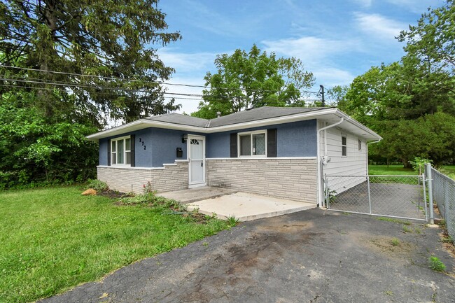 Photo - 272 Collingwood Ave