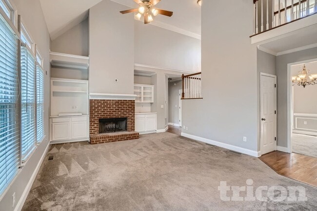 Photo - 3587 Vern Way NE