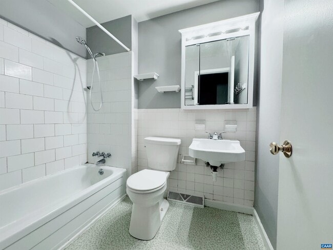 Photo - 2434 Arlington Blvd Unit D-3