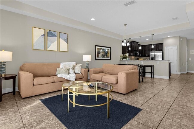 8118 Roseville Blvd
